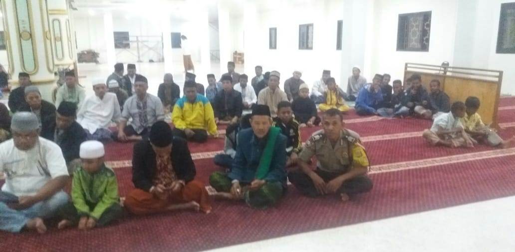 Bhabinkamtibmas Polsub Sektor Paris Hadiri Peringatan Maulid Nabi