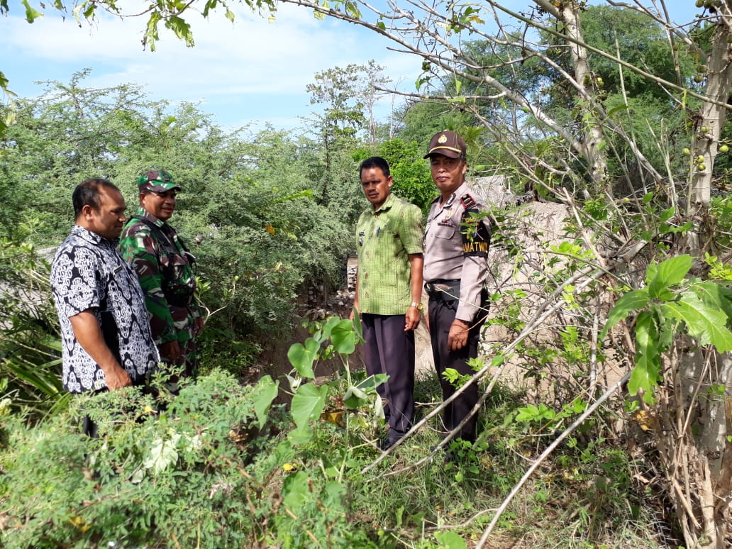 Kapolsek Amanuban Selatan Tinjau Tanah Langsor