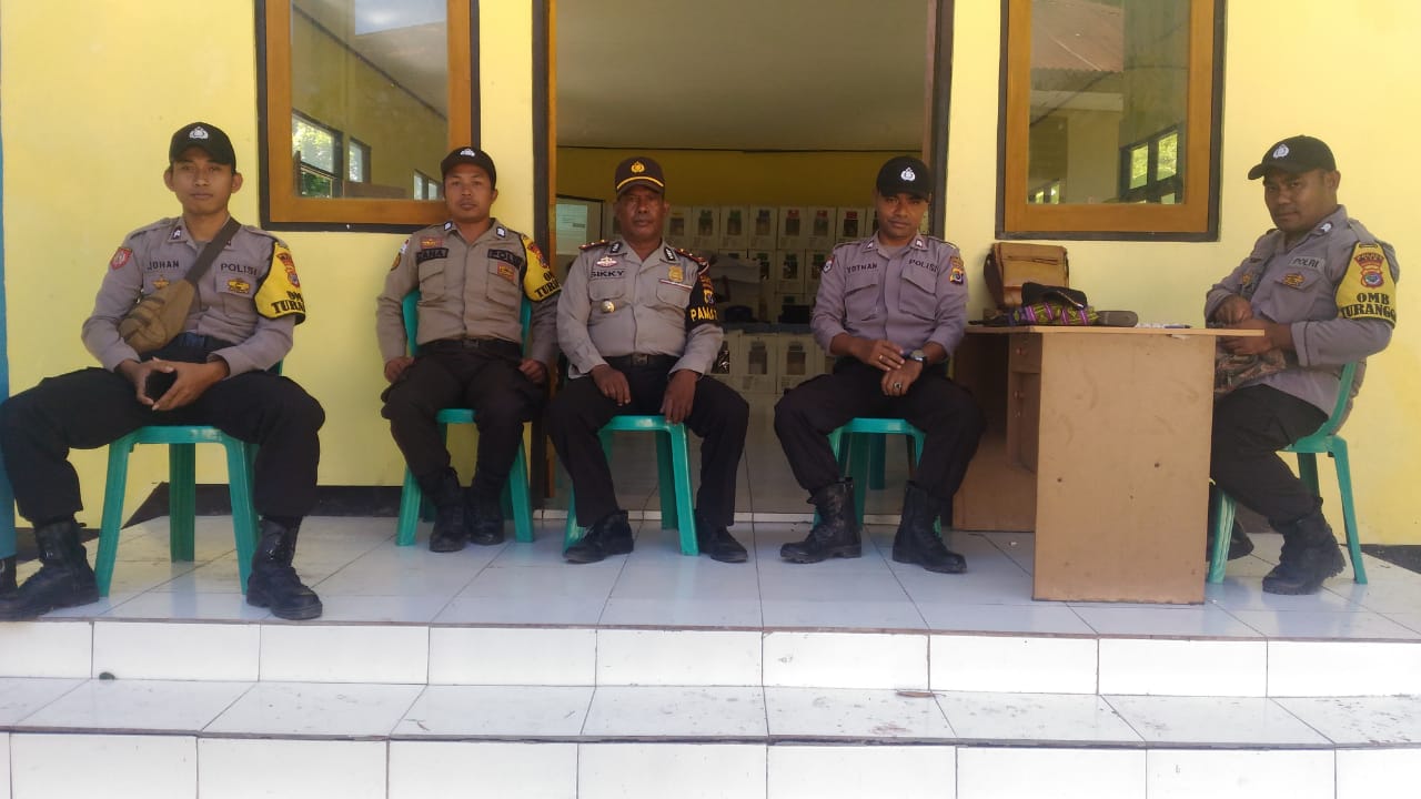Pengamanan Pleno Rekapitulasi Hasil Pemilu Oleh Personil Polres TTS