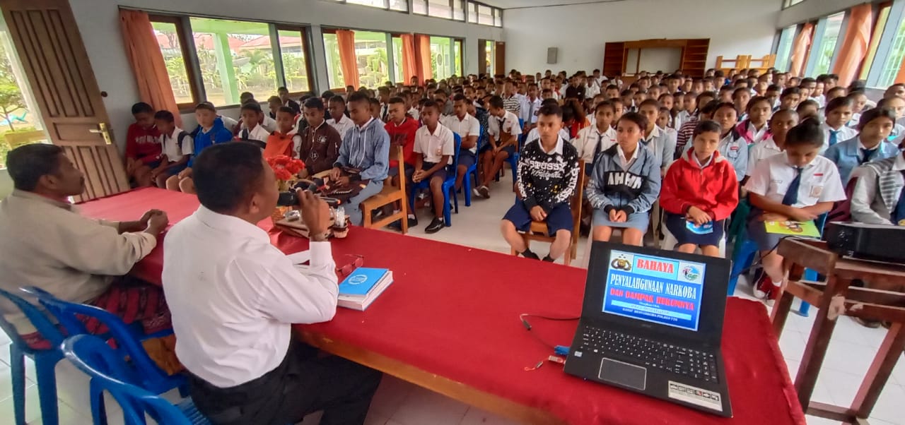 Sosialisasi Bahaya Penggunaan Narkoba Oleh Kasat Narkoba Polres TTS