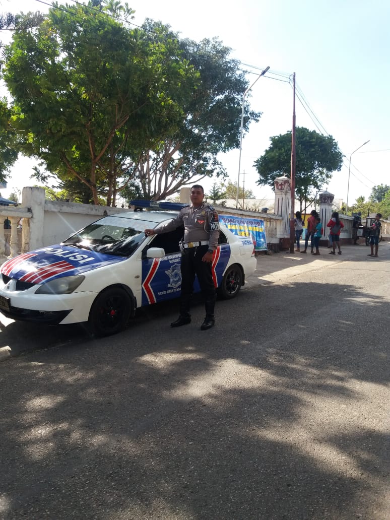 Pengawalan dan Pengaman Jalan Santai Oleh Personil Polres TTS
