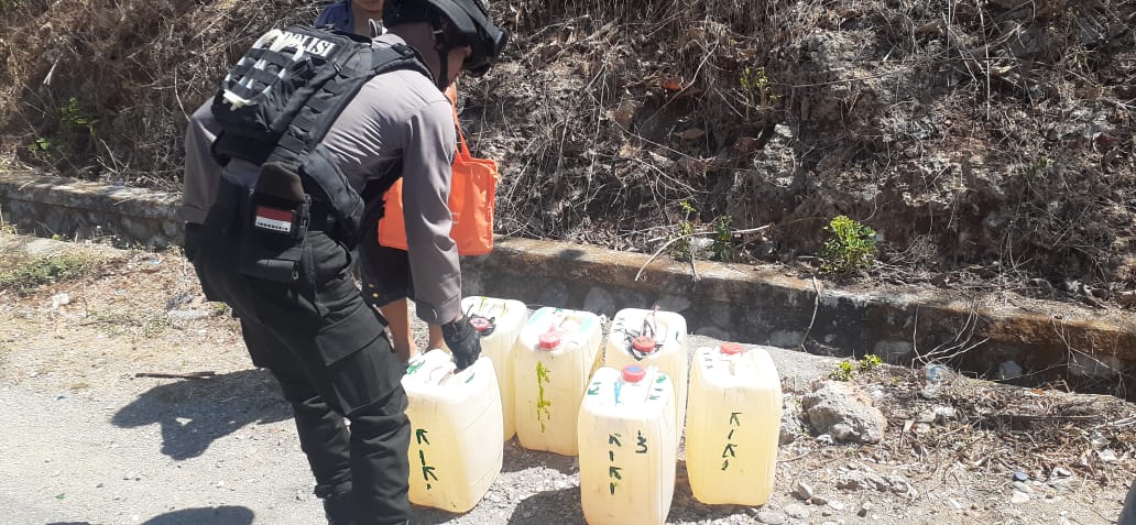 Sat Narkoba Polres TTS Berhasil Amankan Miras Tradisional