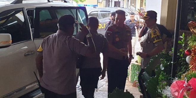 Kapolres TTS dan Jajaran Sambut Kedatangan Kapolda NTT Berserta Rombongan