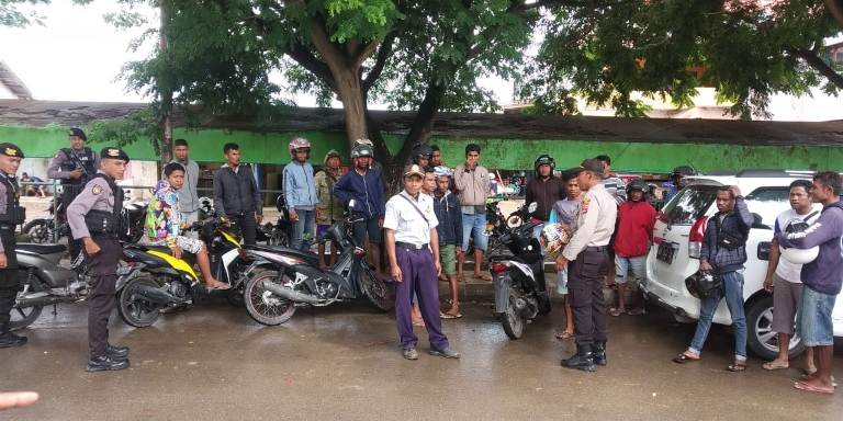 Patroli Quick Wins, Sat Samapta Polres TTS Beri Imbauan kamtibmas Kepada Warga