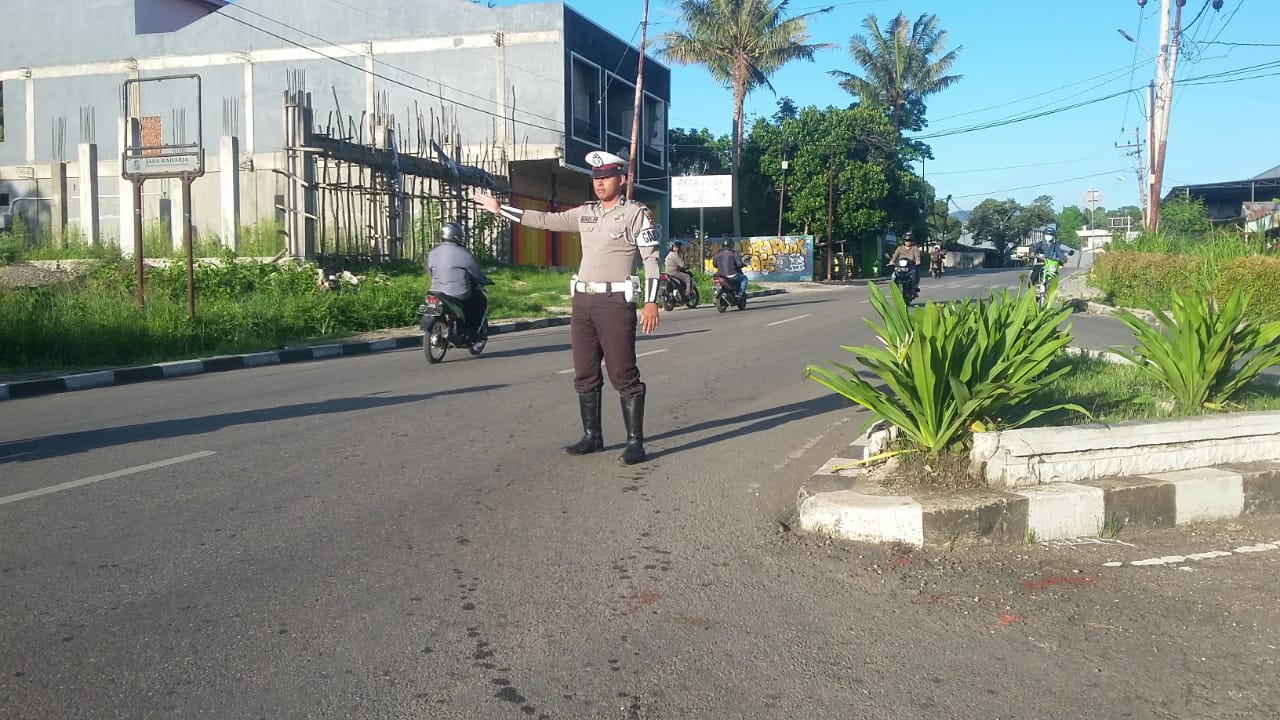 Sat Lantas Polres TTS , Rutin Gatur Pagi Demi Kamseltibcarlantas