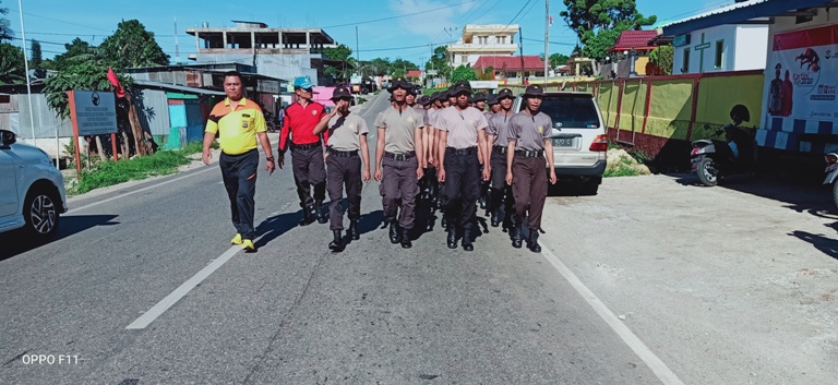 Galakkan Jumat Sehat, Personil Polres TTS Jalan Sehat dan Kurvey