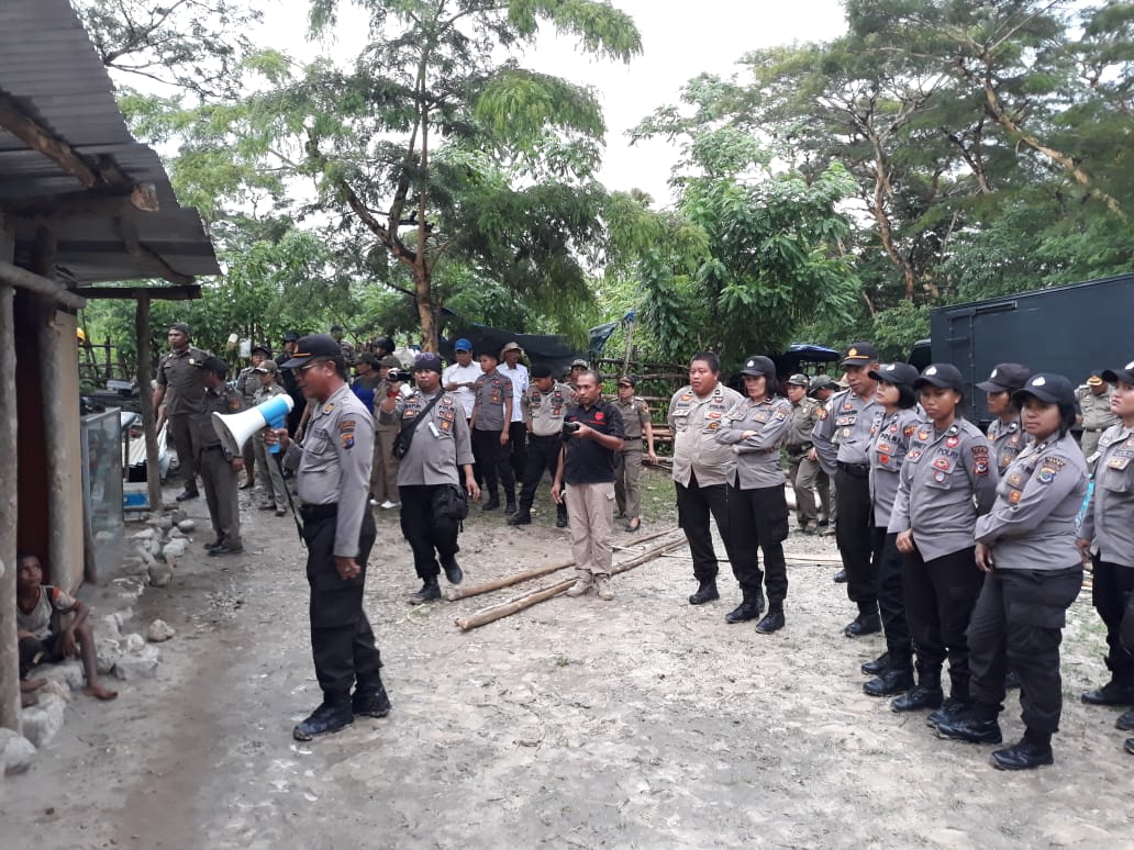 Pengamanan Penertiban Areal Aset Pemerintah Propinsi NTT oleh Personil Polres TTS