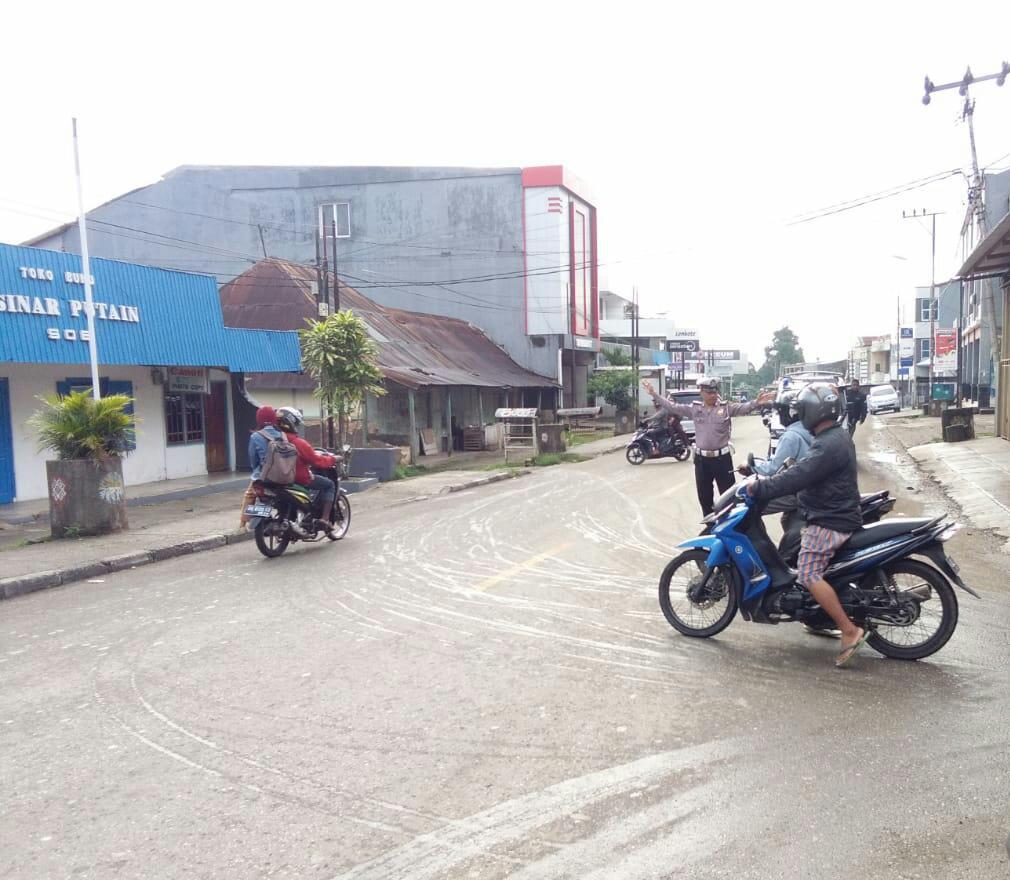 Gatur  lalin Pagi,   Rutin Dilaksanakan Personil Sat Lantas Polres TTS