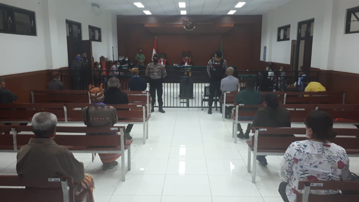 Pengamanan   Sidang Pengadilan Oleh Personil Polres TTS