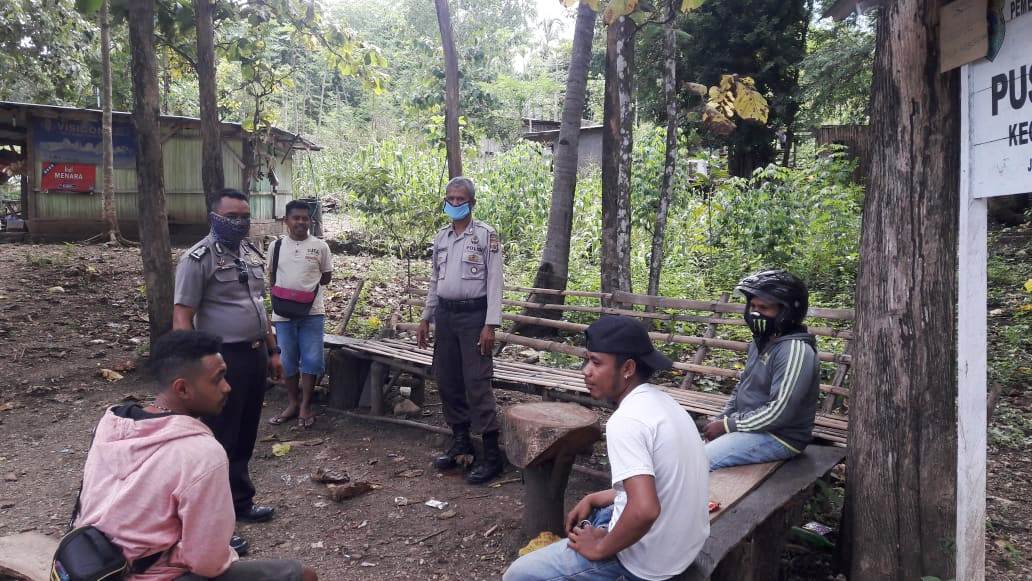 Sambangi Tukang Ojek, Anggota Polsek Siso Imbau Cegah Covid-19