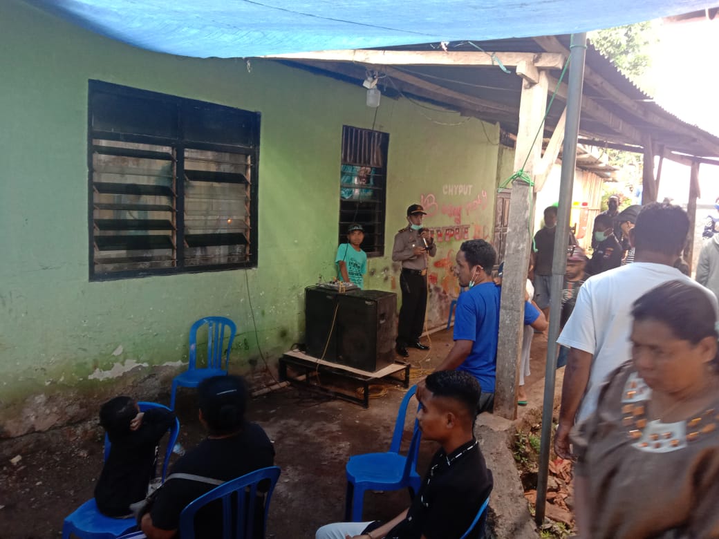 Sambangi Tempat Duka , Kasat Binmas Beri Imbauan Cegah Covid-19